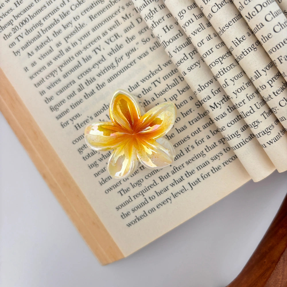 Glossy Lilly Hair Claw - Small