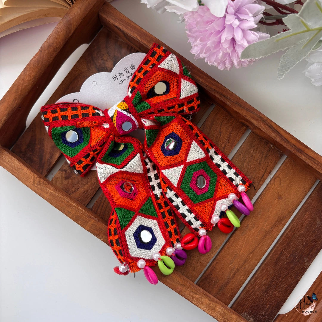 Navratri Cowrie Shell Bow Hair Clip