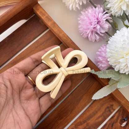 Ribbon Bliss Hair Claw – Medium