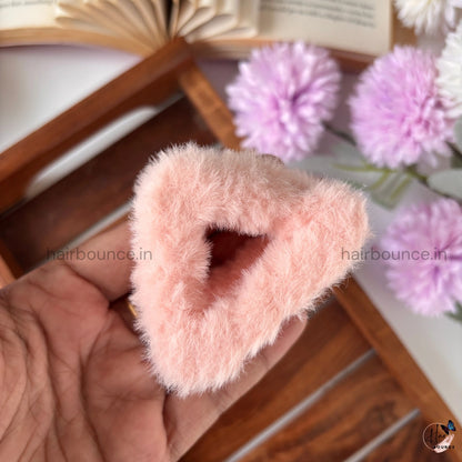 Triangular Fur Claw - Medium