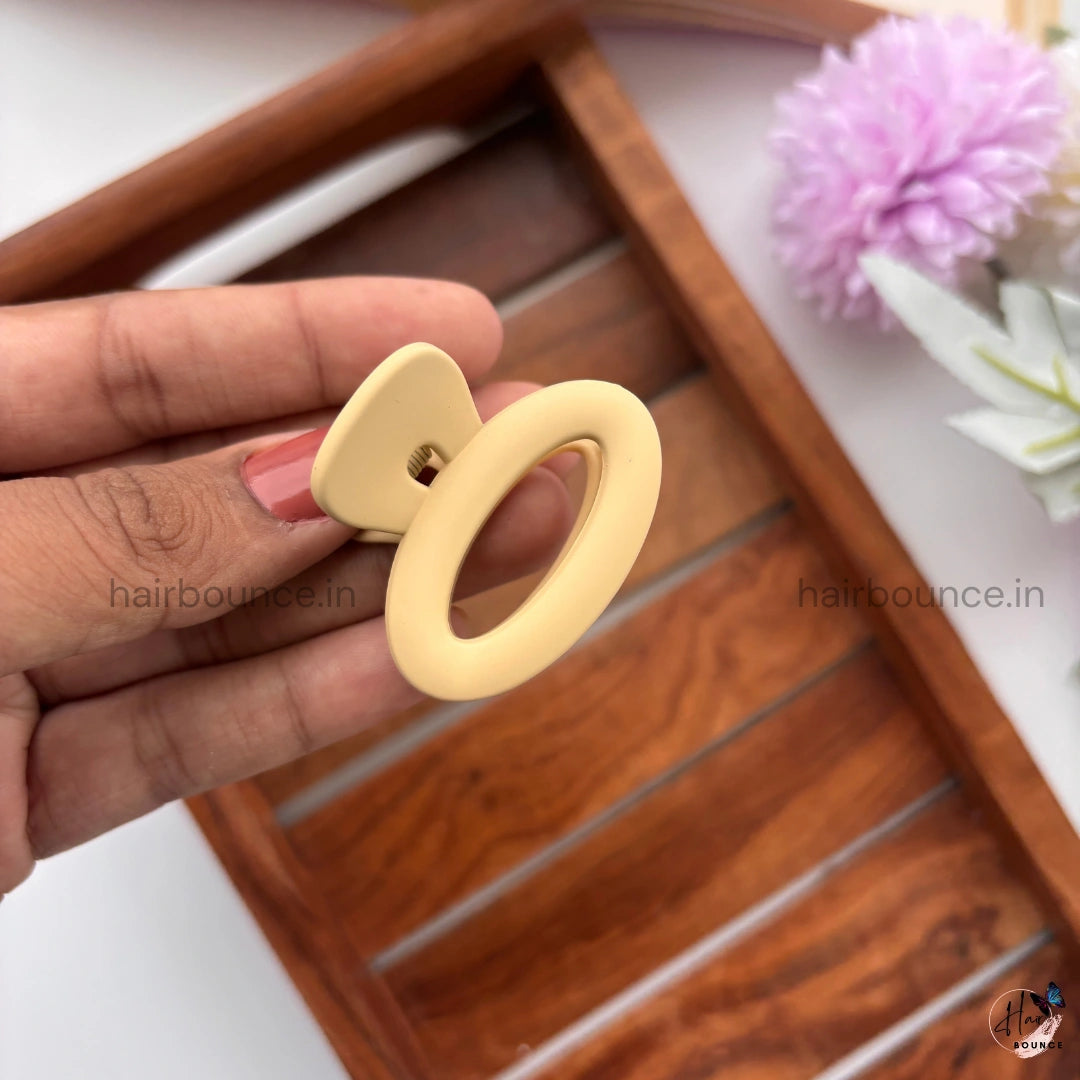 Nude Shade Oval Hair Claw – Small