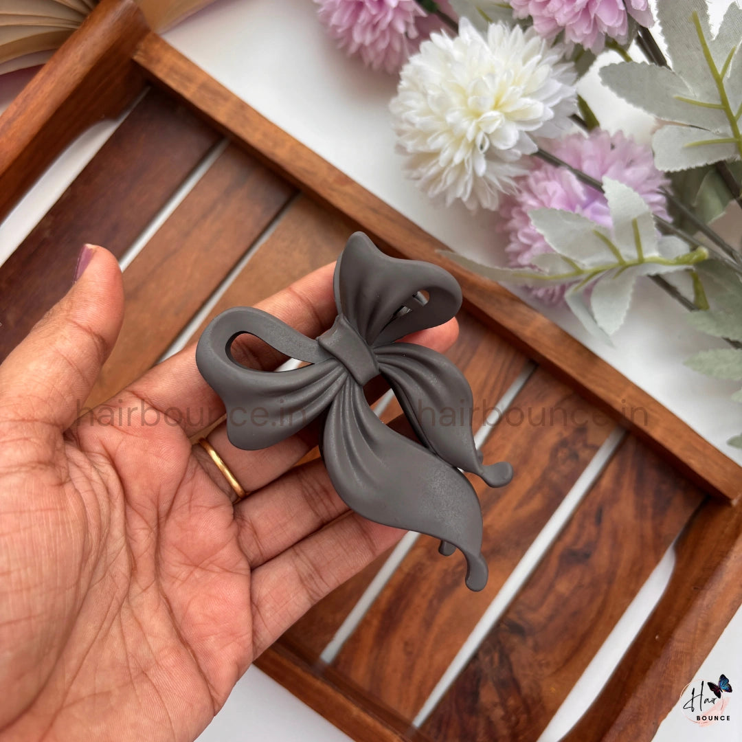 Graceful Luxe Bow Hair Claw – Large