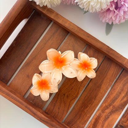 Shinny Triple Flower Lilly Hair Claw - Large