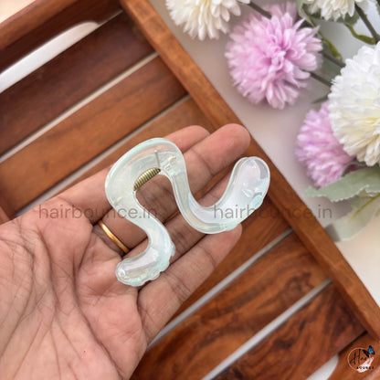 Crystal Wave Hair Claw – Medium