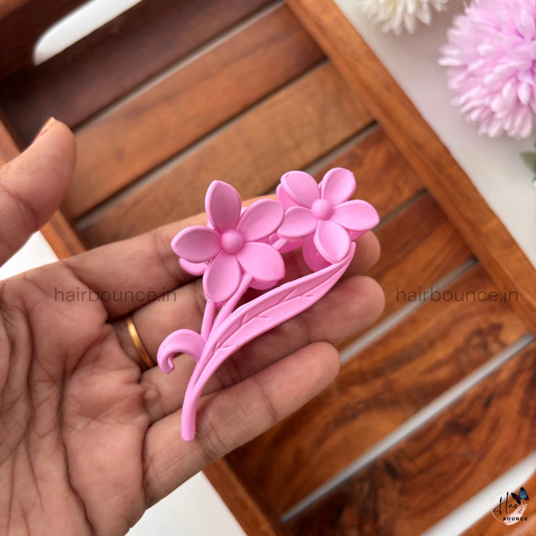 Floral Bloom Matte Hair Claw Clip – Medium 🌸✨