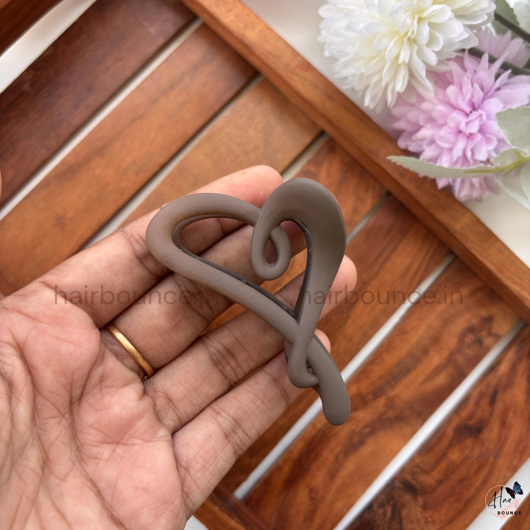 Sweetheart Loop Hair Claw for Women – Medium