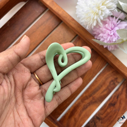 Sweetheart Loop Hair Claw for Women – Medium
