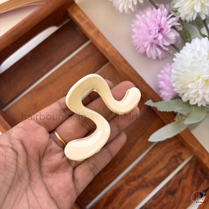 Wave Twist Hair Claw – Medium
