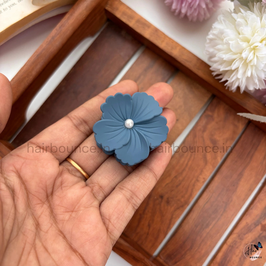 Light Shades Matte Pearl Hibiscus Flower Hair Claw - Small