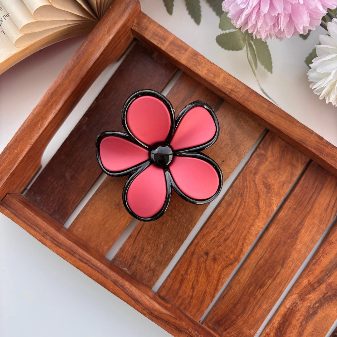 Daisy Flower Hair Claw – Large 🌼✨