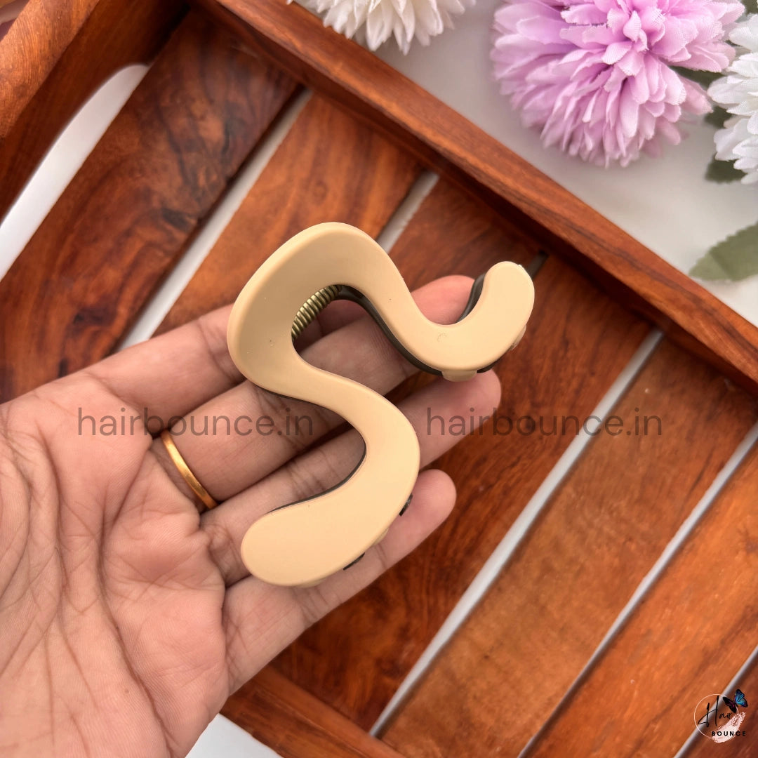 Dual-Colour Abstract Wave Hair Claw – Medium