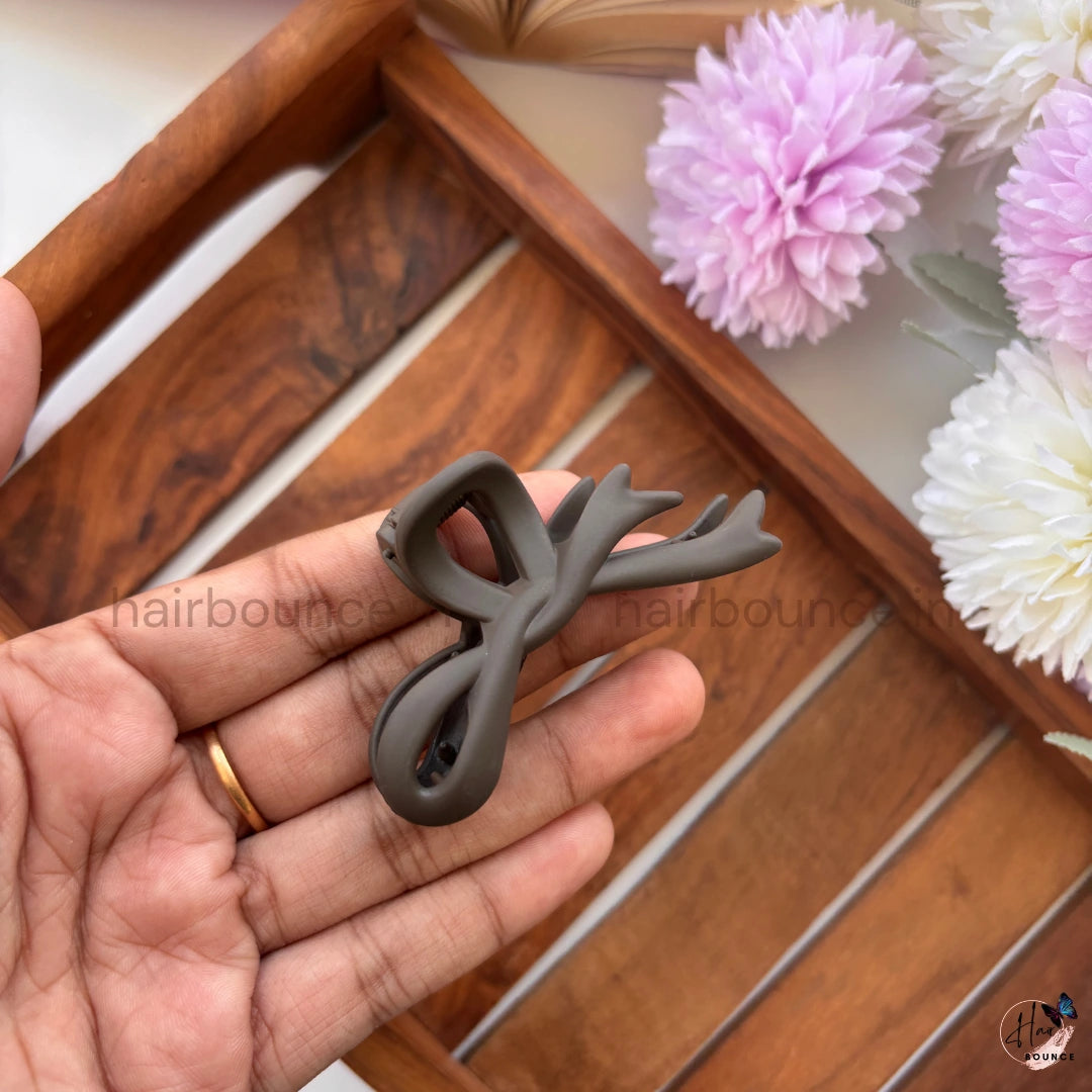 Matte Ribbon Bow Hair Claw – Medium