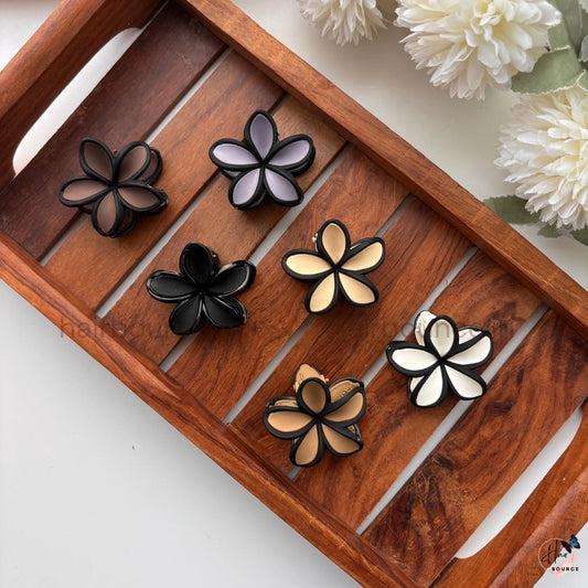 Glossy Lily Flower Hair Claw – Small