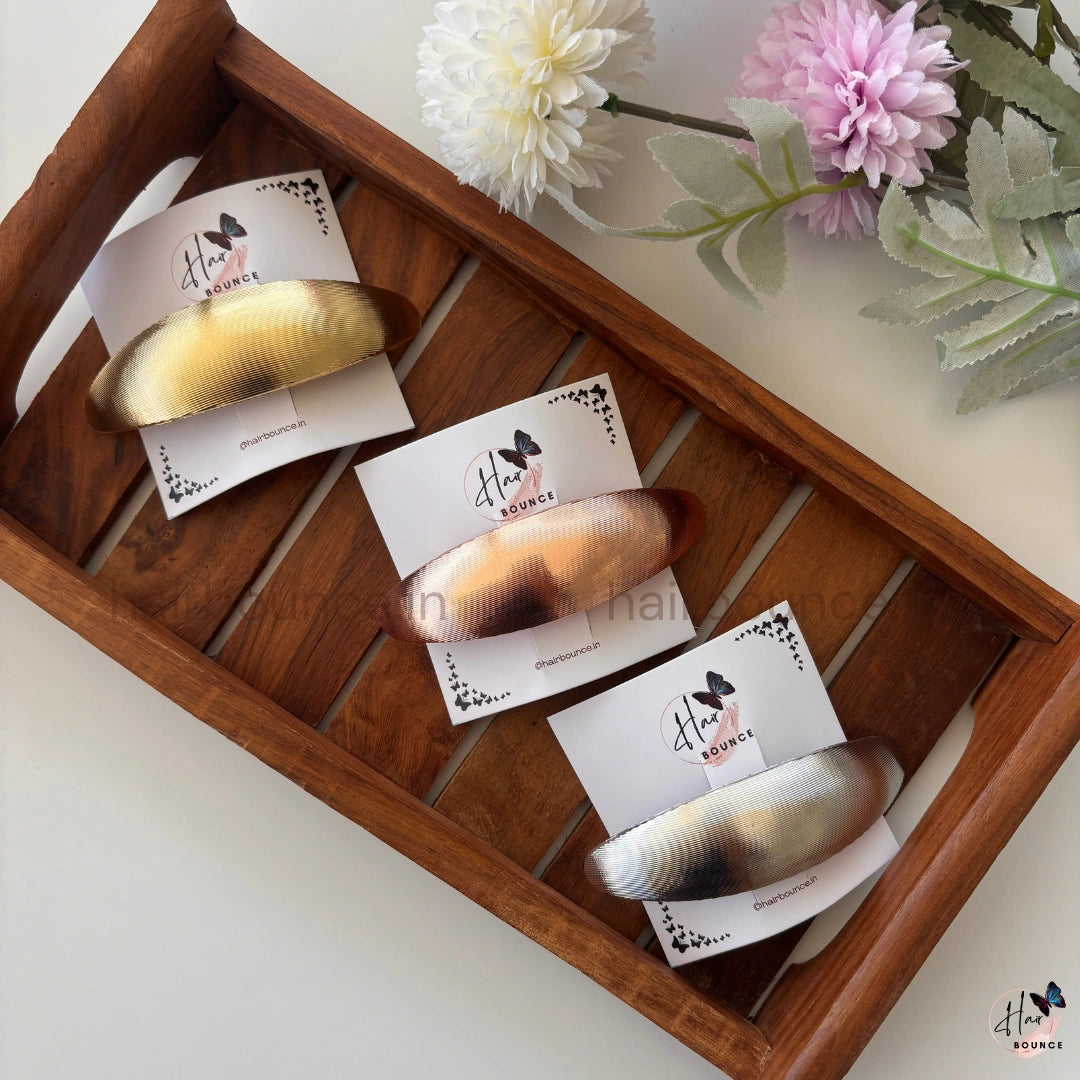 Ombre Luxe Ribbed Metallic Oval Barrette – Signature Glow Collection