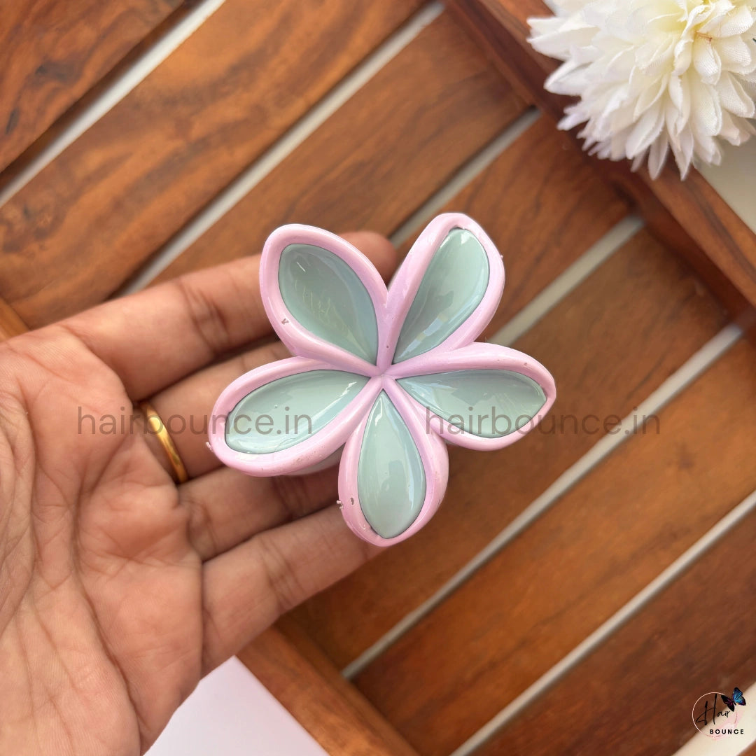 Pastel Lily Bloom Hair Claw – Medium