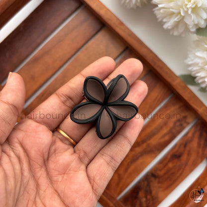 Glossy Lily Flower Hair Claw – Small