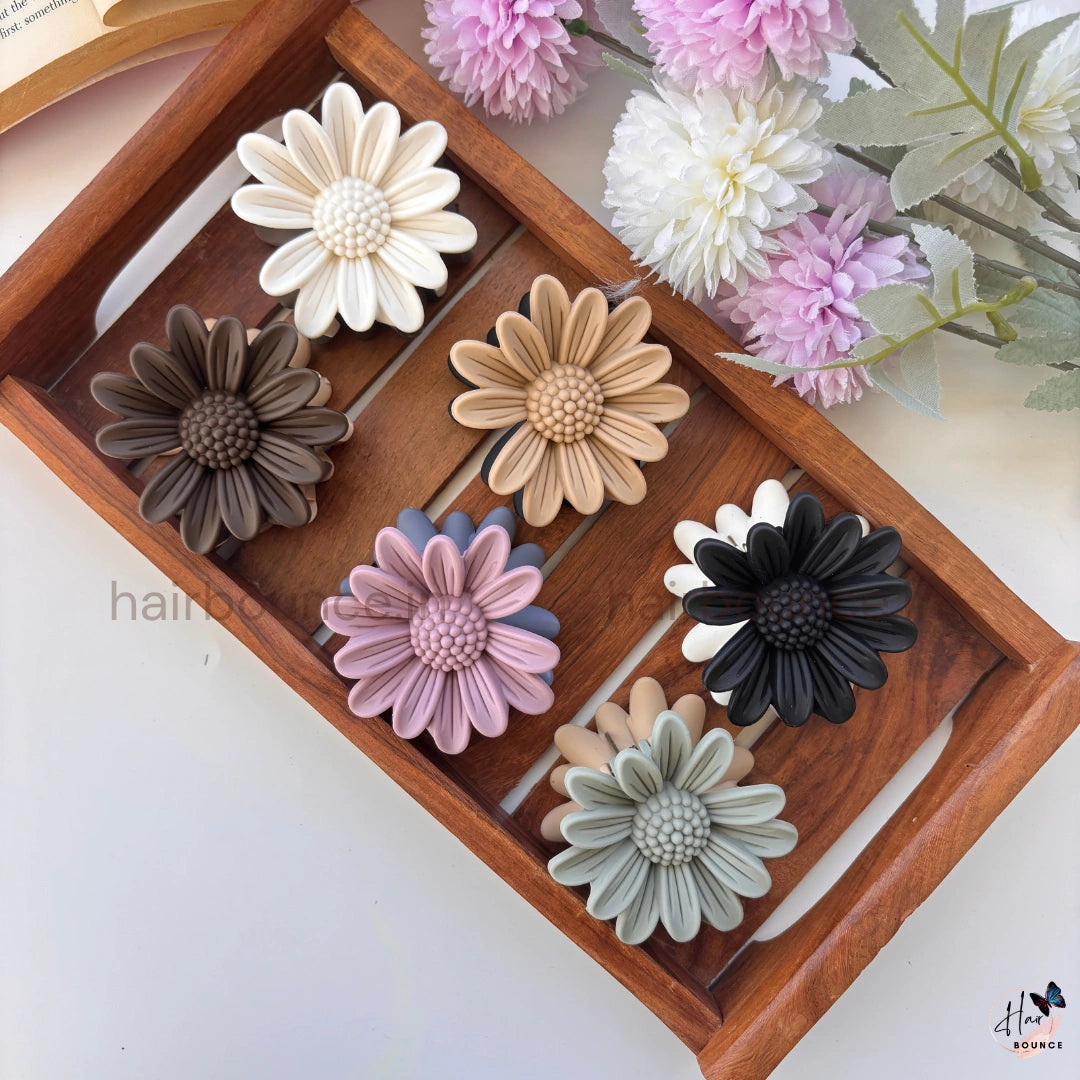 Bloom Dual-Tone Hair Claw – Medium