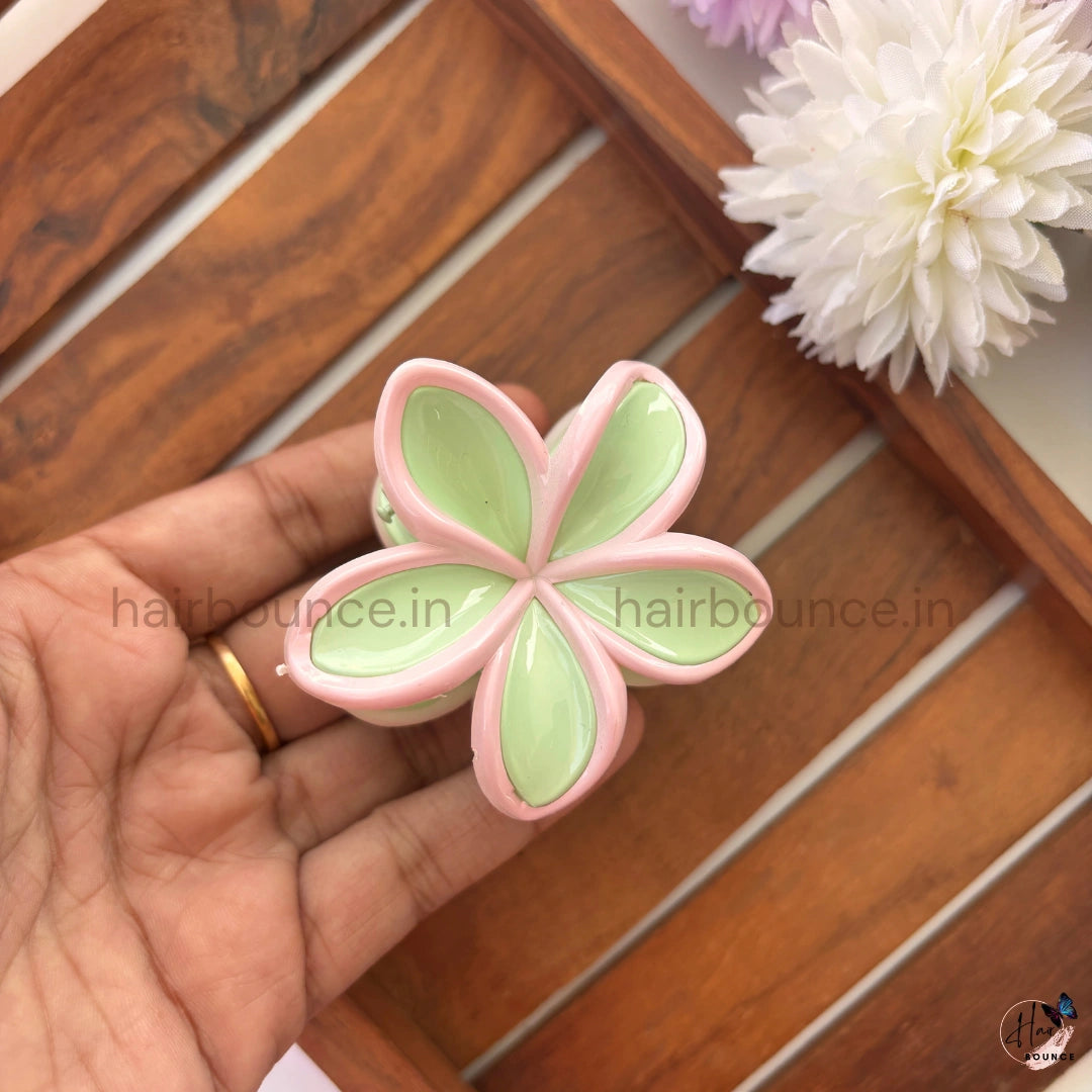 Pastel Lily Bloom Hair Claw – Medium