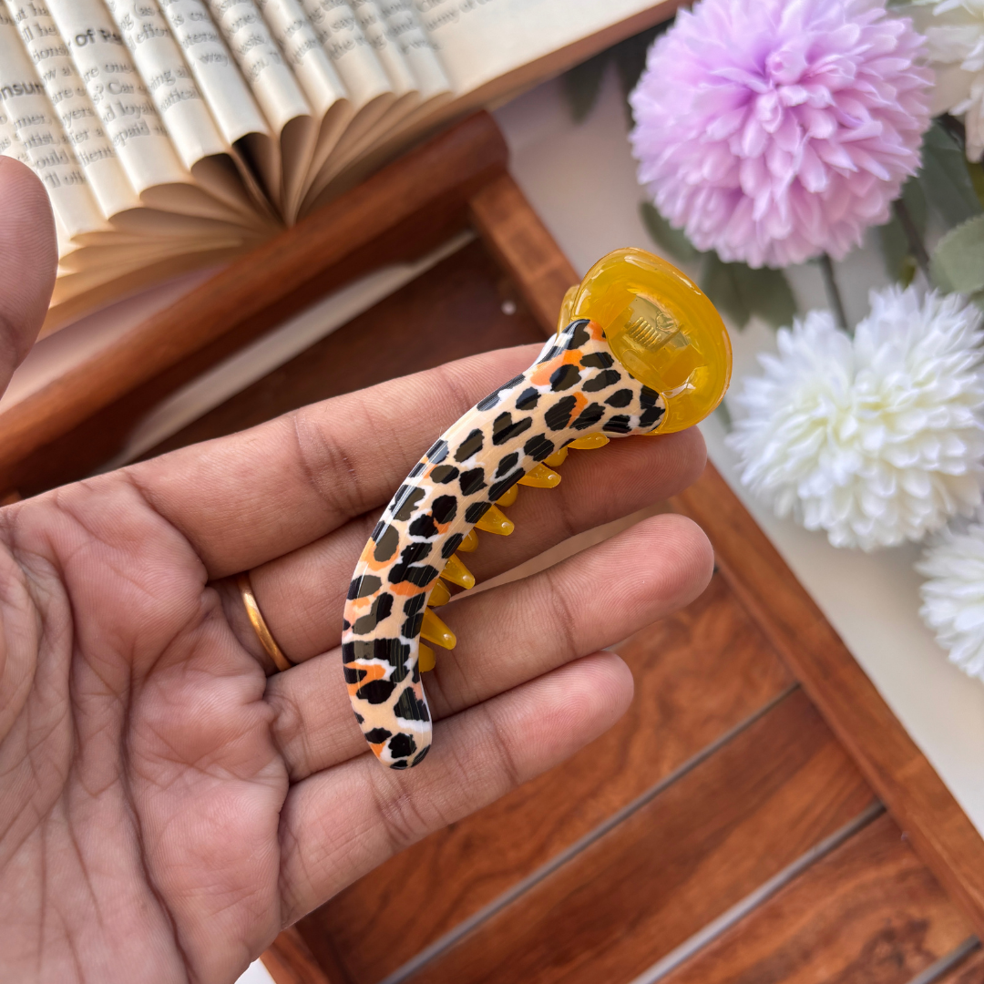 Cheetah Printed Banana Clip - Medium