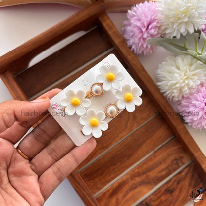 Daisy Pearl Snap Clips