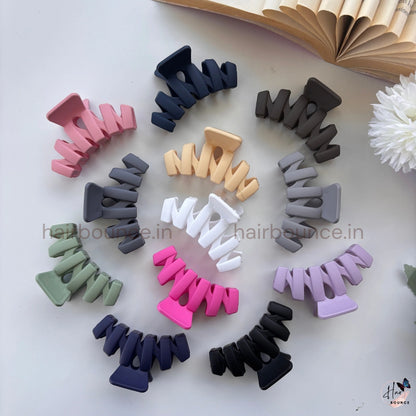 Matte Zigzag Hair Claw – Medium