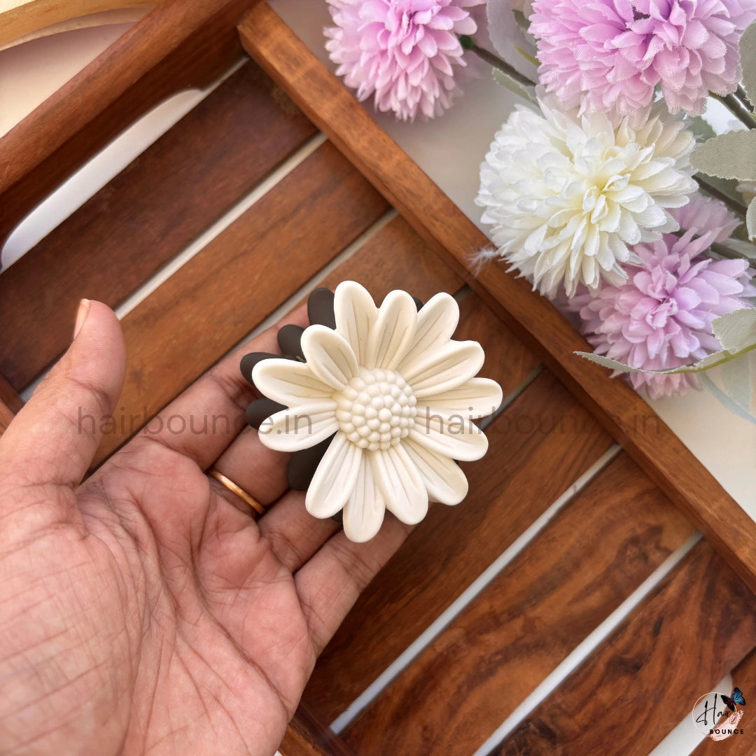 Bloom Dual-Tone Hair Claw – Medium