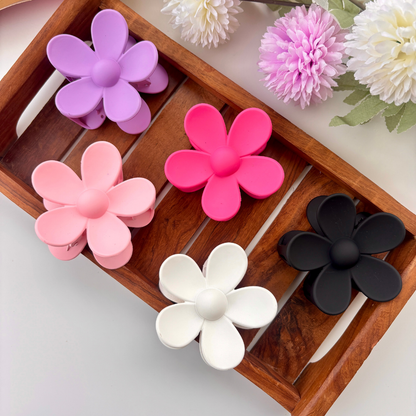 Matte Daisy Flower Hair Claw - Large