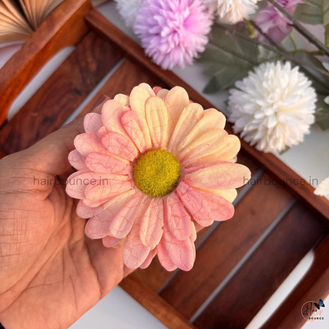 Pastel Daisy Bloom Hair Claw - Large