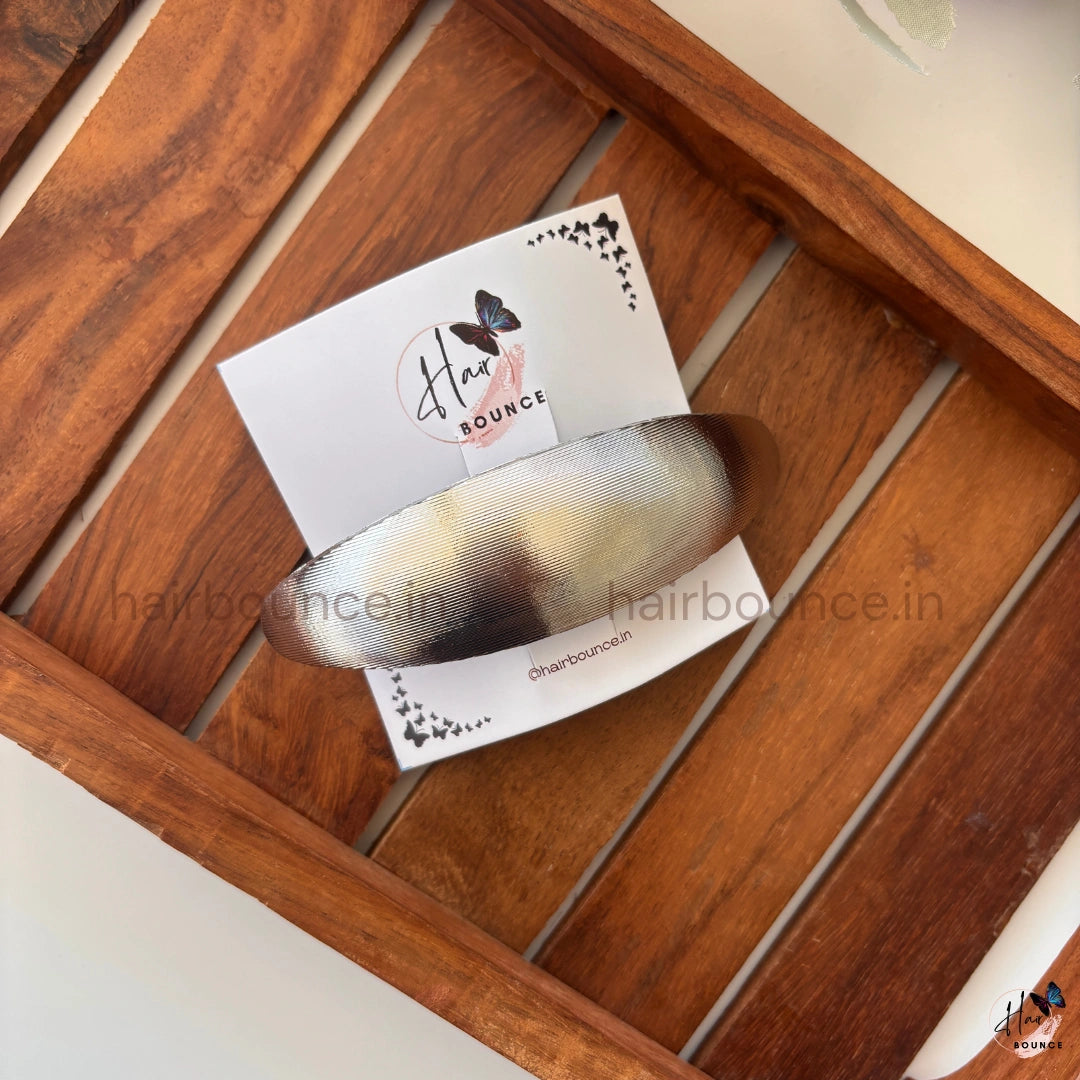 Ombre Luxe Ribbed Metallic Oval Barrette – Signature Glow Collection