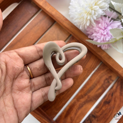 Sweetheart Loop Hair Claw for Women – Medium