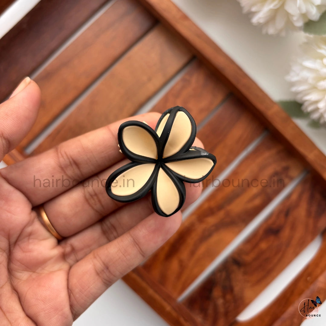 Glossy Lily Flower Hair Claw – Small