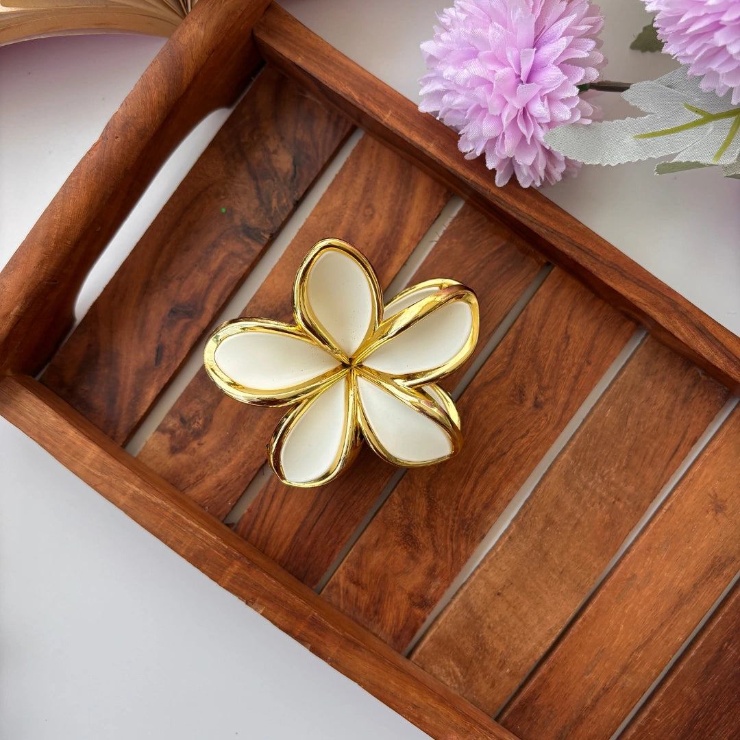 Elegant Gold-Outline Bloom Hair Claw – Large