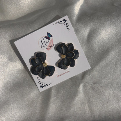 Classic Petal Bloom Earrings - Gold Outline