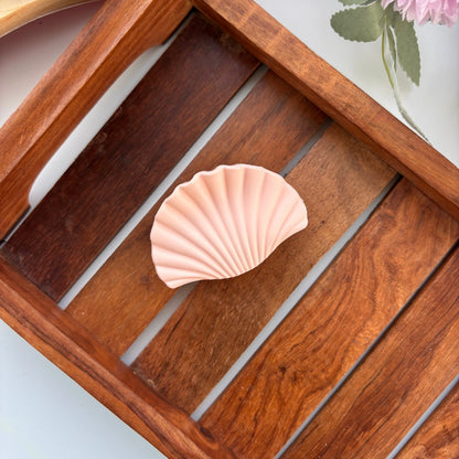 SeaShell Matte Hair Claw – Medium 🐚✨