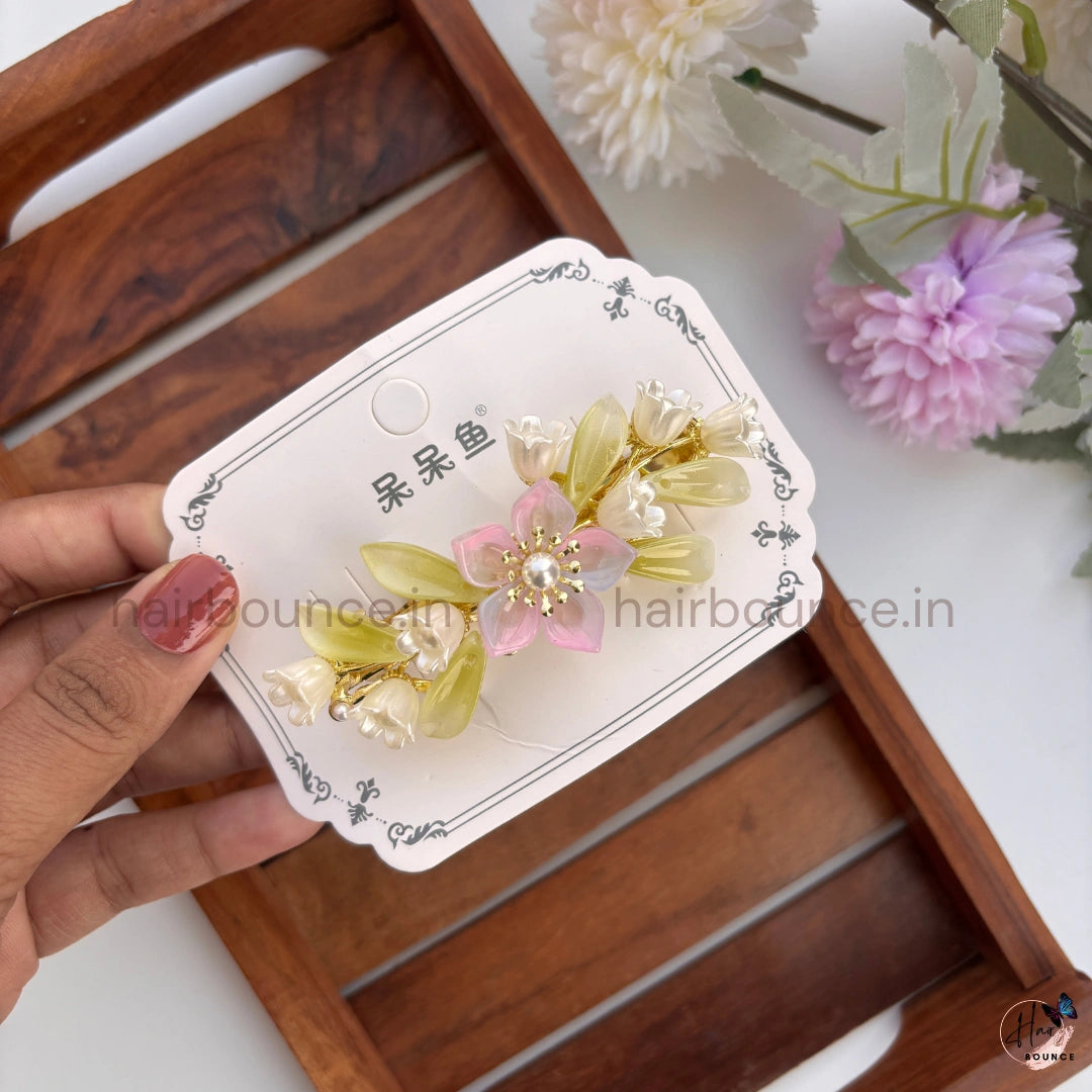 Golden Garden Floral Hair Barrette – Elegant Pearl Blossom Clip