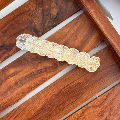 Glassy Glow Center Clip