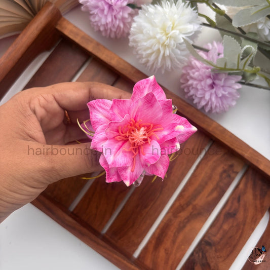 Elegant Bloom Floral Hair Claw - Large