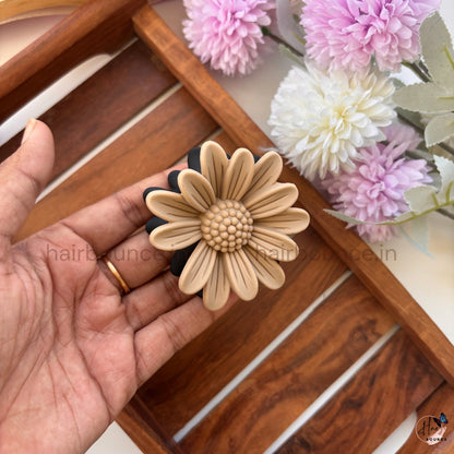 Bloom Dual-Tone Hair Claw – Medium
