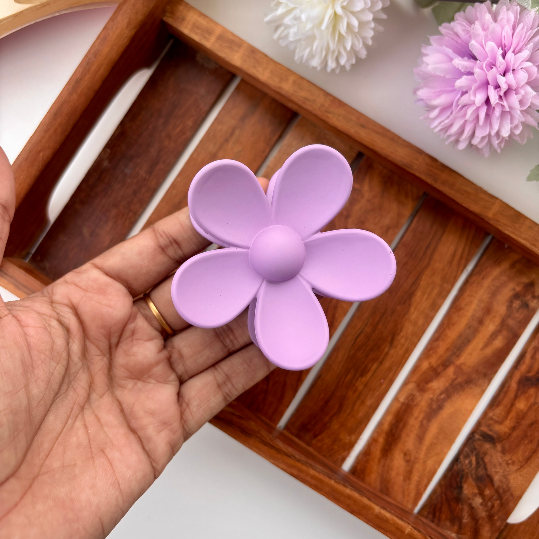 Matte Daisy Flower Hair Claw - Large