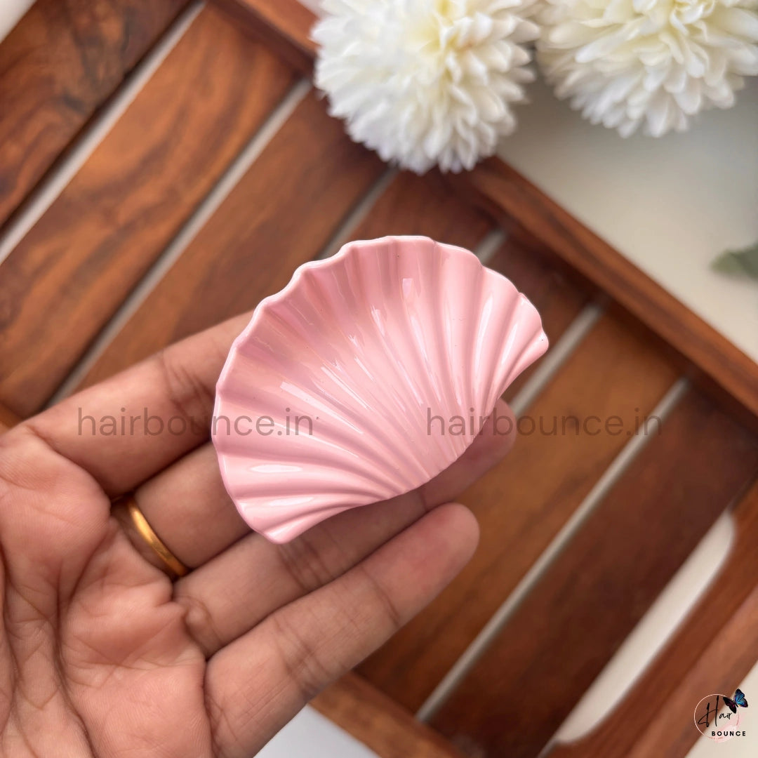 Pastel Seashell Hair Claw – Medium