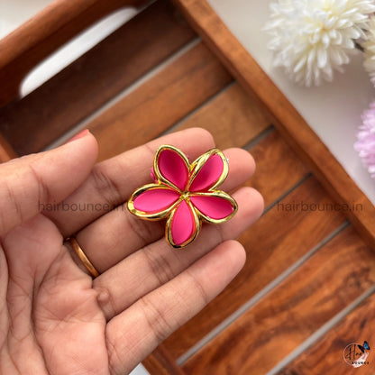 Golden Bloom Floral Hair Claw - Small
