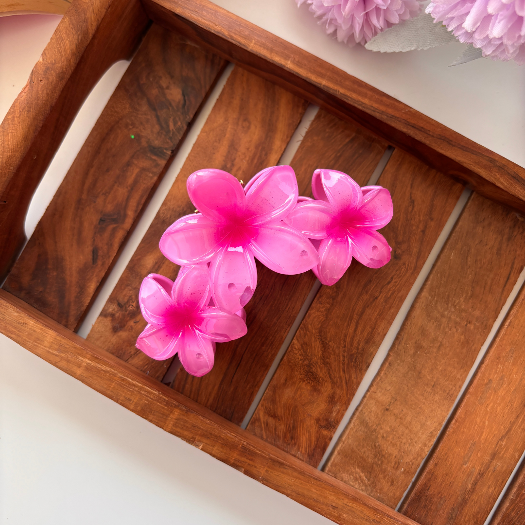 Shinny Triple Flower Lilly Hair Claw - Large