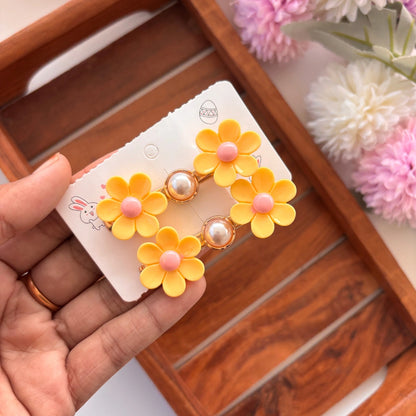 Daisy Pearl Snap Clips