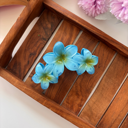 Shinny Triple Flower Lilly Hair Claw - Large