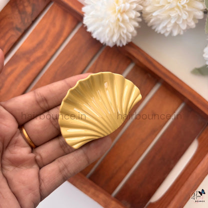 Pastel Seashell Hair Claw – Medium
