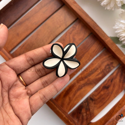 Glossy Lily Flower Hair Claw – Small