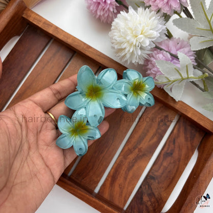 Shinny Triple Flower Lilly Hair Claw - Large