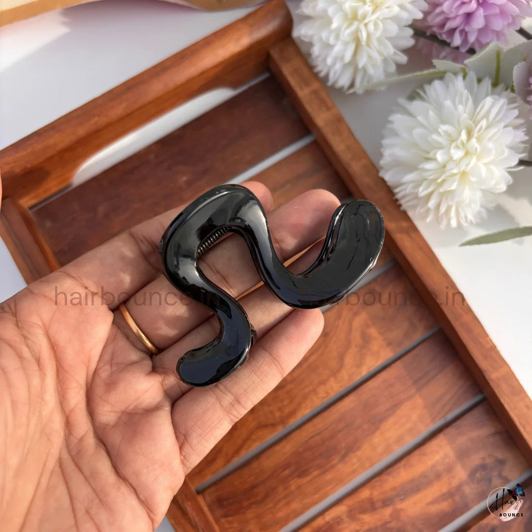 Wave Twist Hair Claw – Medium