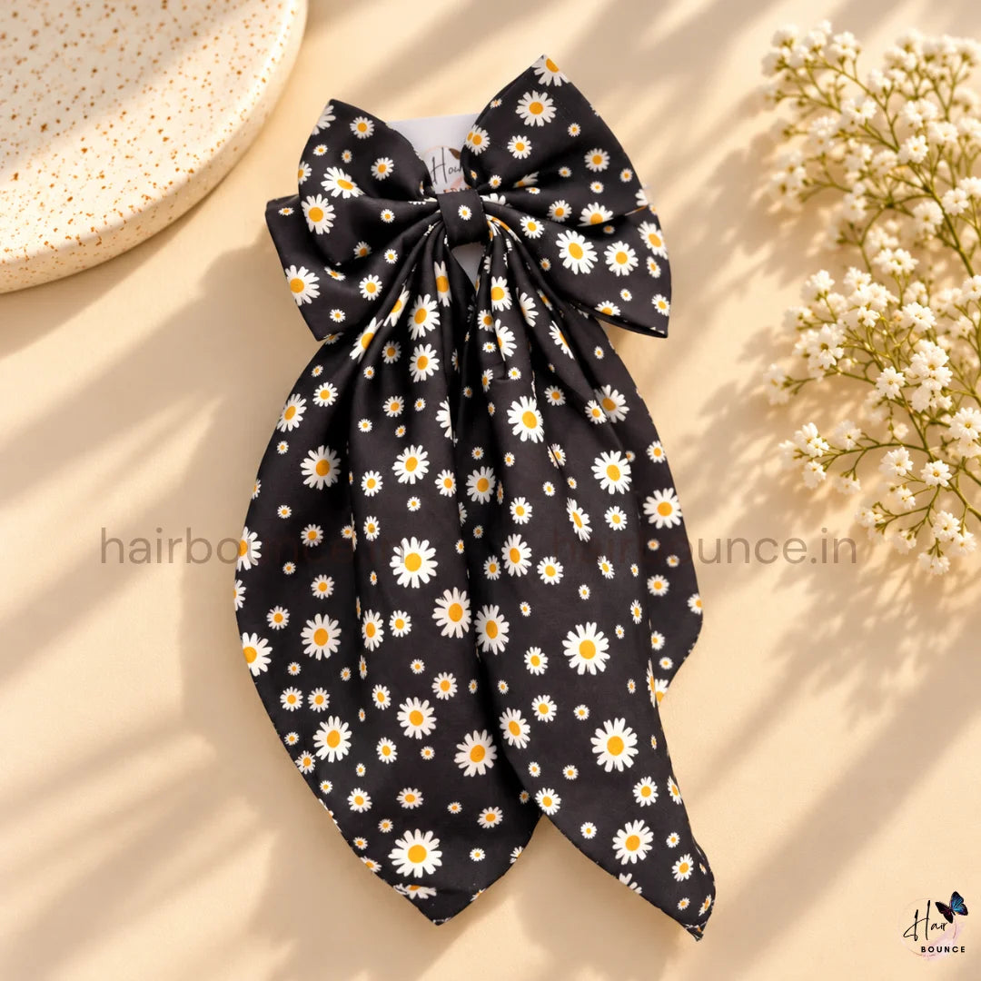 Daisy Bloom Floral Tail Bow Hair Clip – Black