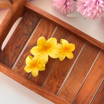 Shinny Triple Flower Lilly Hair Claw - Large